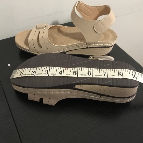 Sandals - Picture 6 of 7